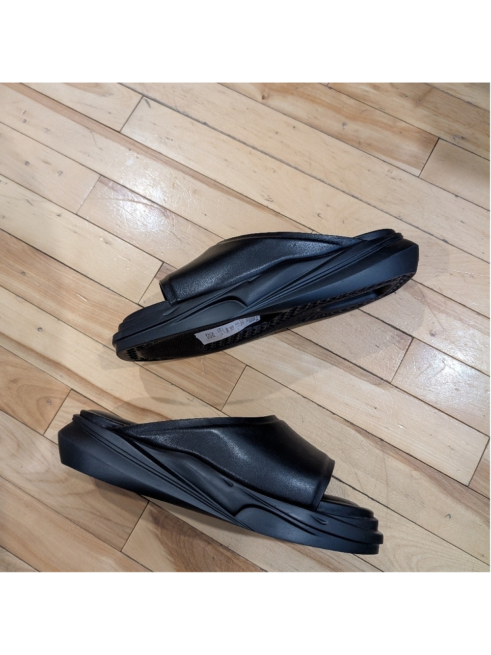 NWT 1017 ALYX 9SM | Mono chunky slides In Black